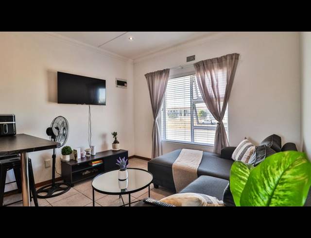 2 BEDROOM APARTMENT FOR SALE IN HAGLEY
